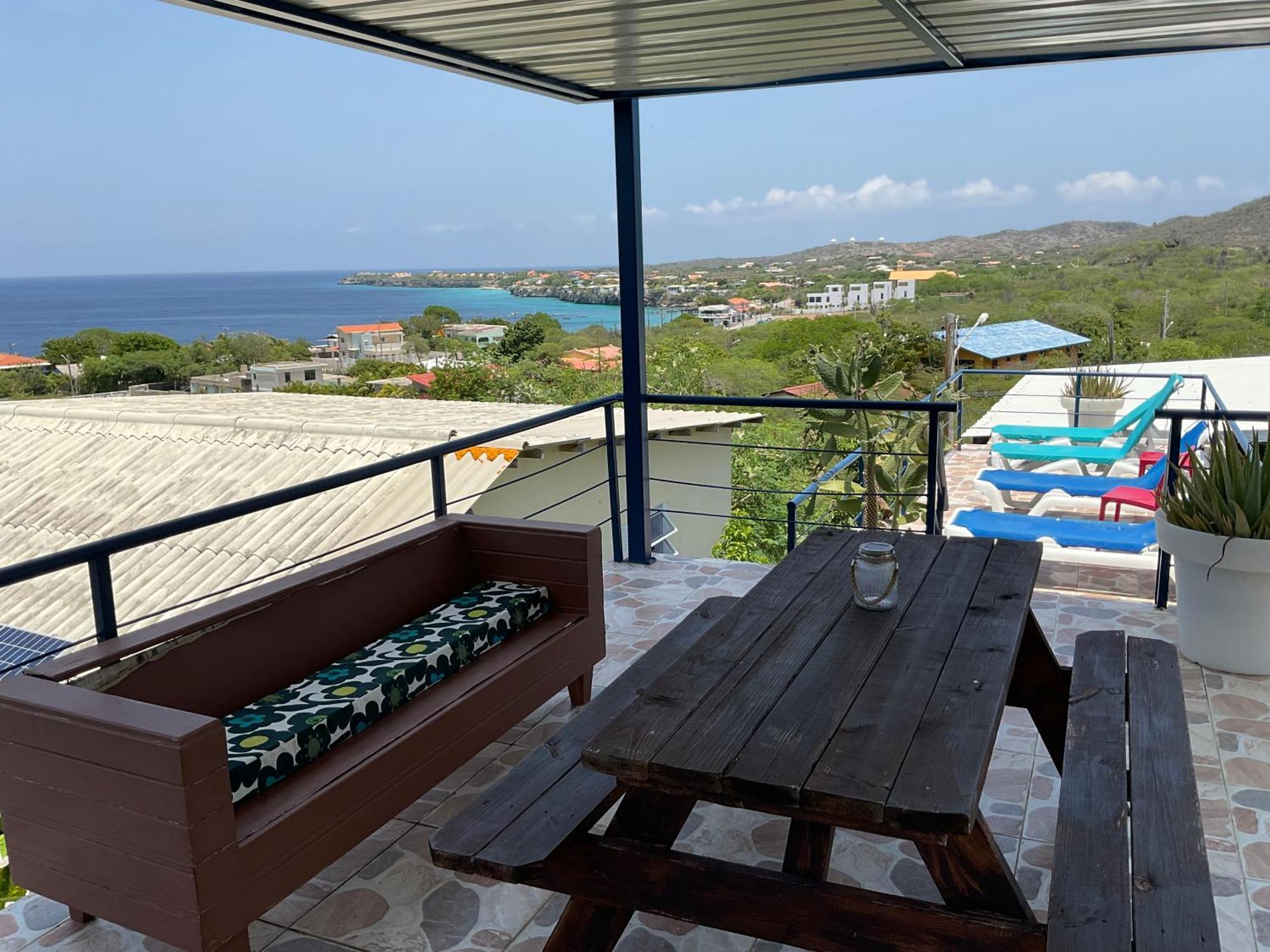 Westpunt Beach Apartments Виллемстад Экстерьер фото